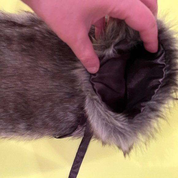 Faux Fur Pottery Barn wine bag - Picture 3 of 7